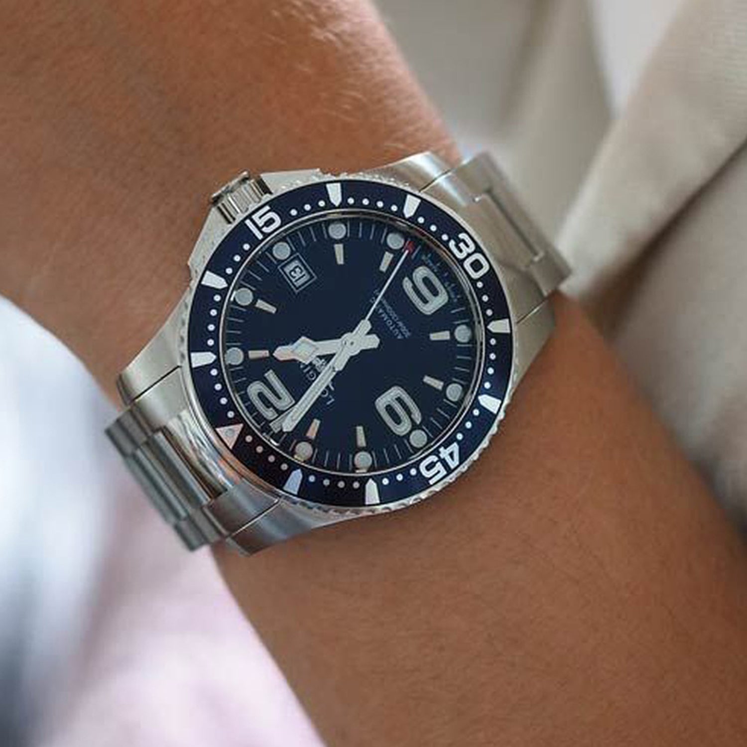 Men Quartz Blue Dial Analog Stainless Steel Watch L37404966