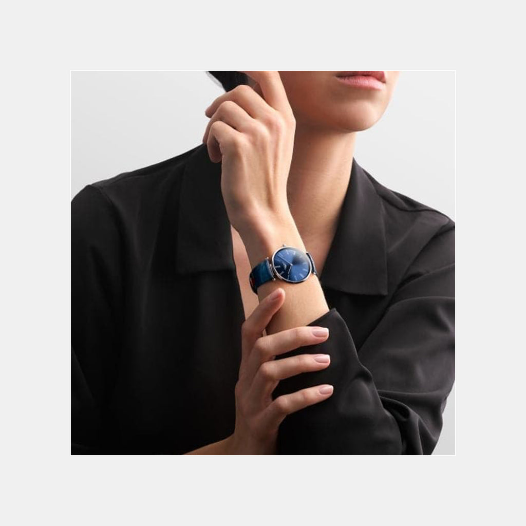 La Grande Classique De Women Quartz Blue Dial Analog Leather Watch L48664942