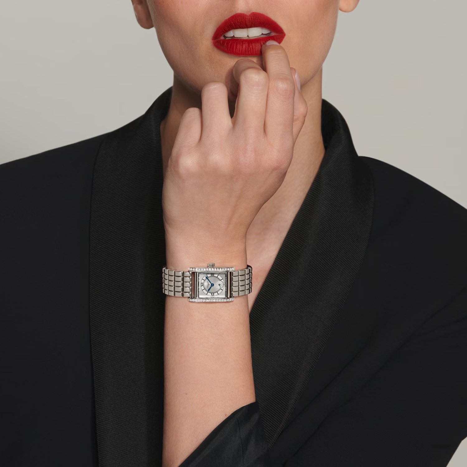 Women Quartz Silver Dial Analog Stainless Steel Watch L52000756