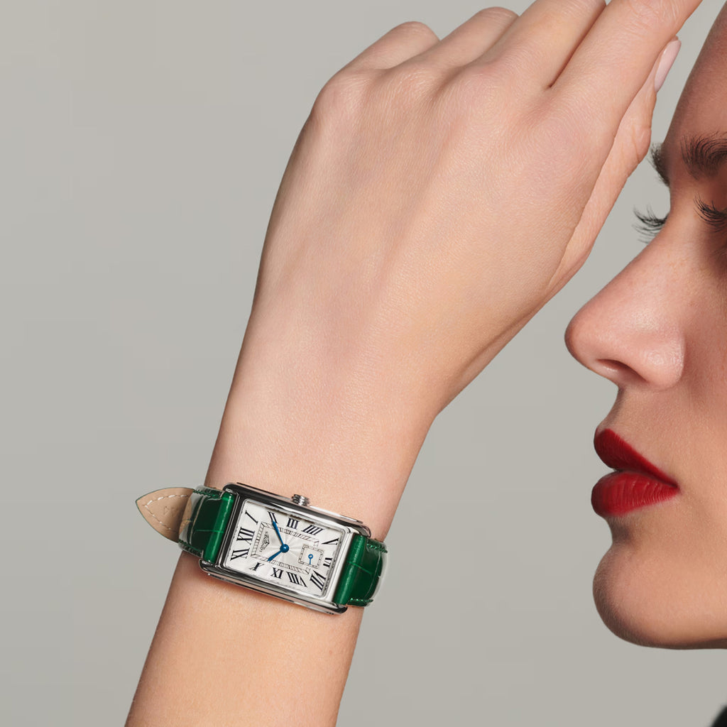 Dolcevita Women Quartz Silver Dial Analog Leather Watch L5512471A