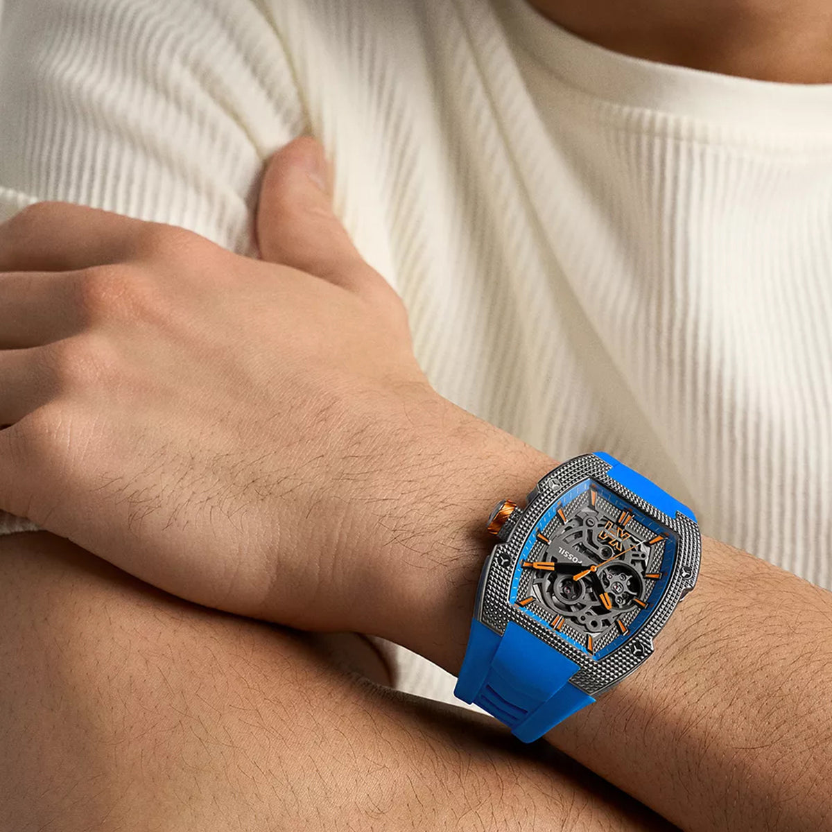 Machine X1 Men Automatic Blue Dial Analog Silicone Watch ME3285