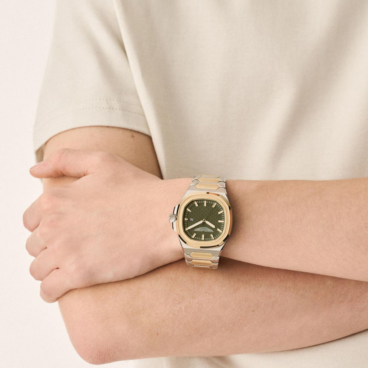 Icon Men Quartz Green Dial Analog Stainless Steel Watch MTIG3F6033E