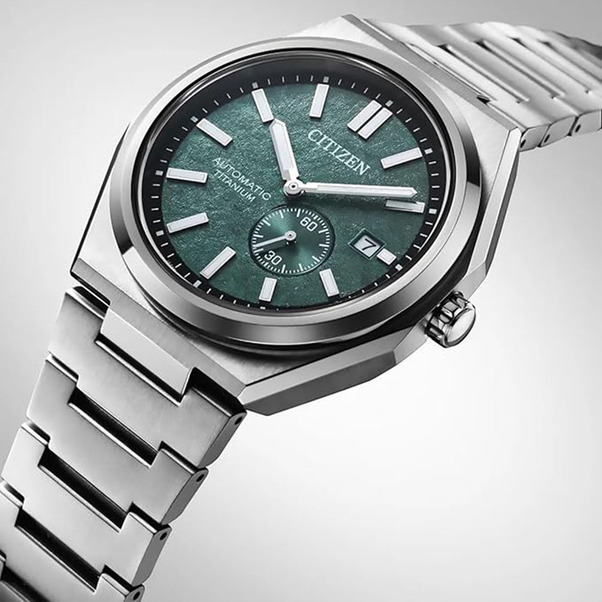 Zenshin Men Automatic Green Dial Analog Titanium Watch NJ0180-80X