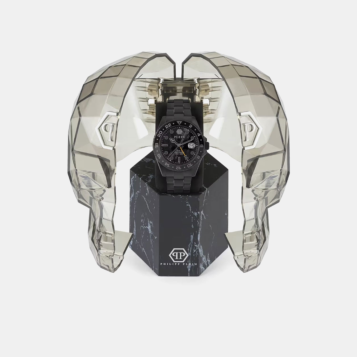 Men GMT Black Dial Analog Stainless Steel Watch PWYBA0923