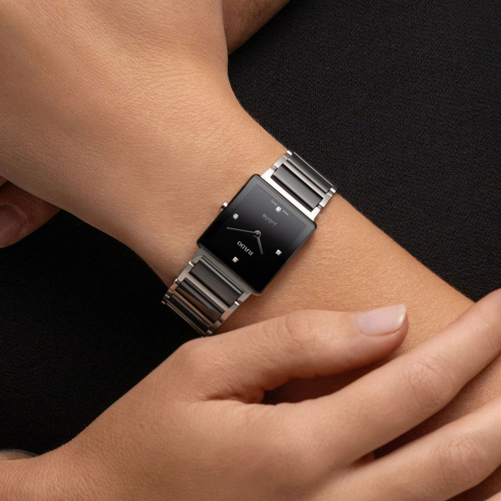 Integral Women Quartz Black Dial Analog Stainless Steel Watch R20250712