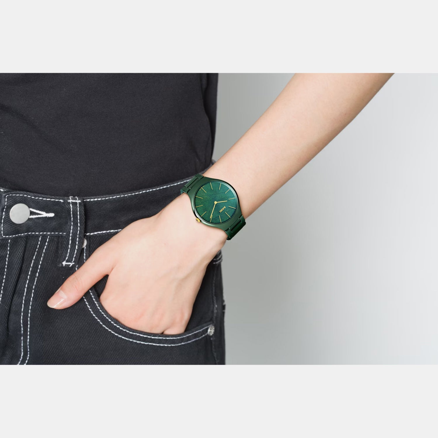 True Round Unisex Quartz Green Dial Analog Stainless Steel Watch R27006912