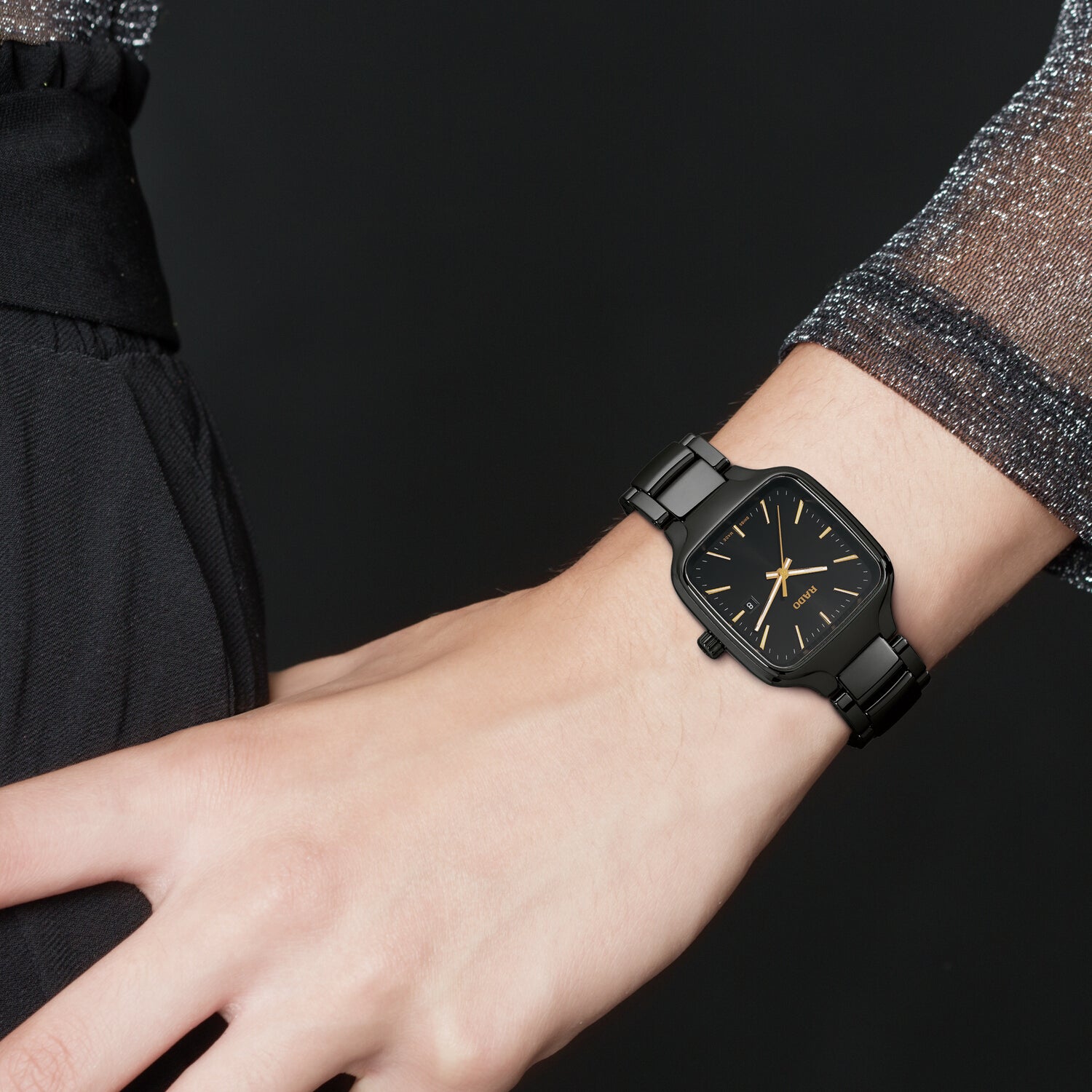 True Square Women Quartz Black Dial Analog Ceramic Watch R27080162