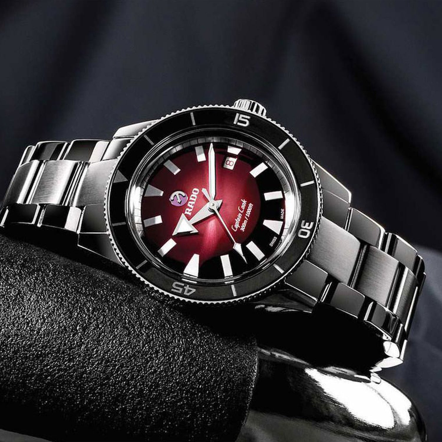 Captain Cook Men Automatic Red Dial Analog Stainless Steel Watch R32105353