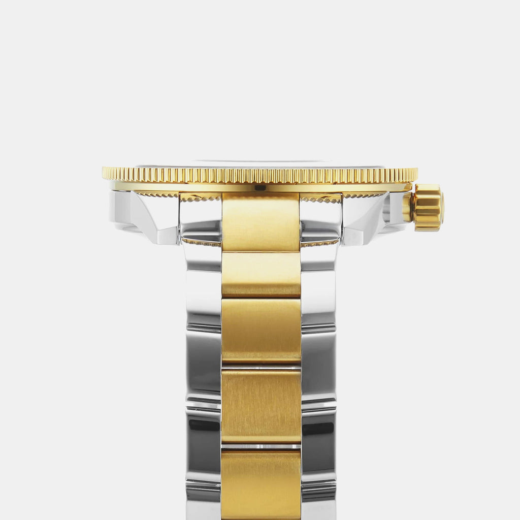 Captain Cook Men Automatic Green Dial Analog Stainless Steel Watch R32138303