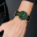 Captain Cook Men Automatic Green Dial Analog Fabric Watch R32504317