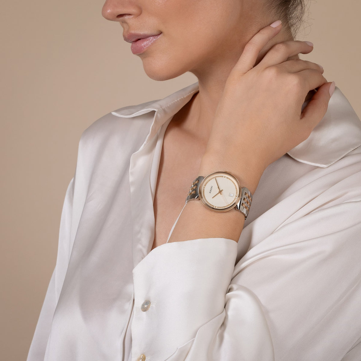 Florence Women Quartz Champagne Dial Analog Stainless Steel Watch R48912403