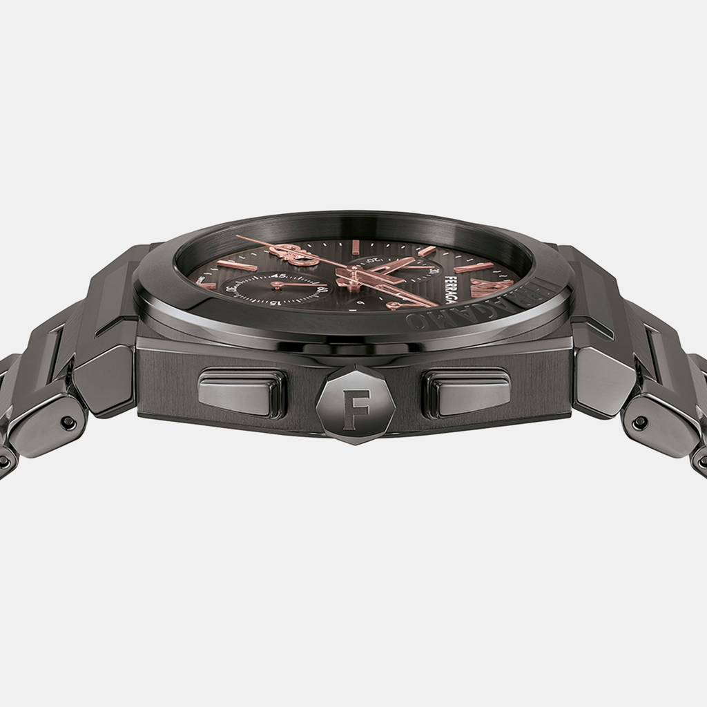 Ferragamo 42 mm Round Quartz watch