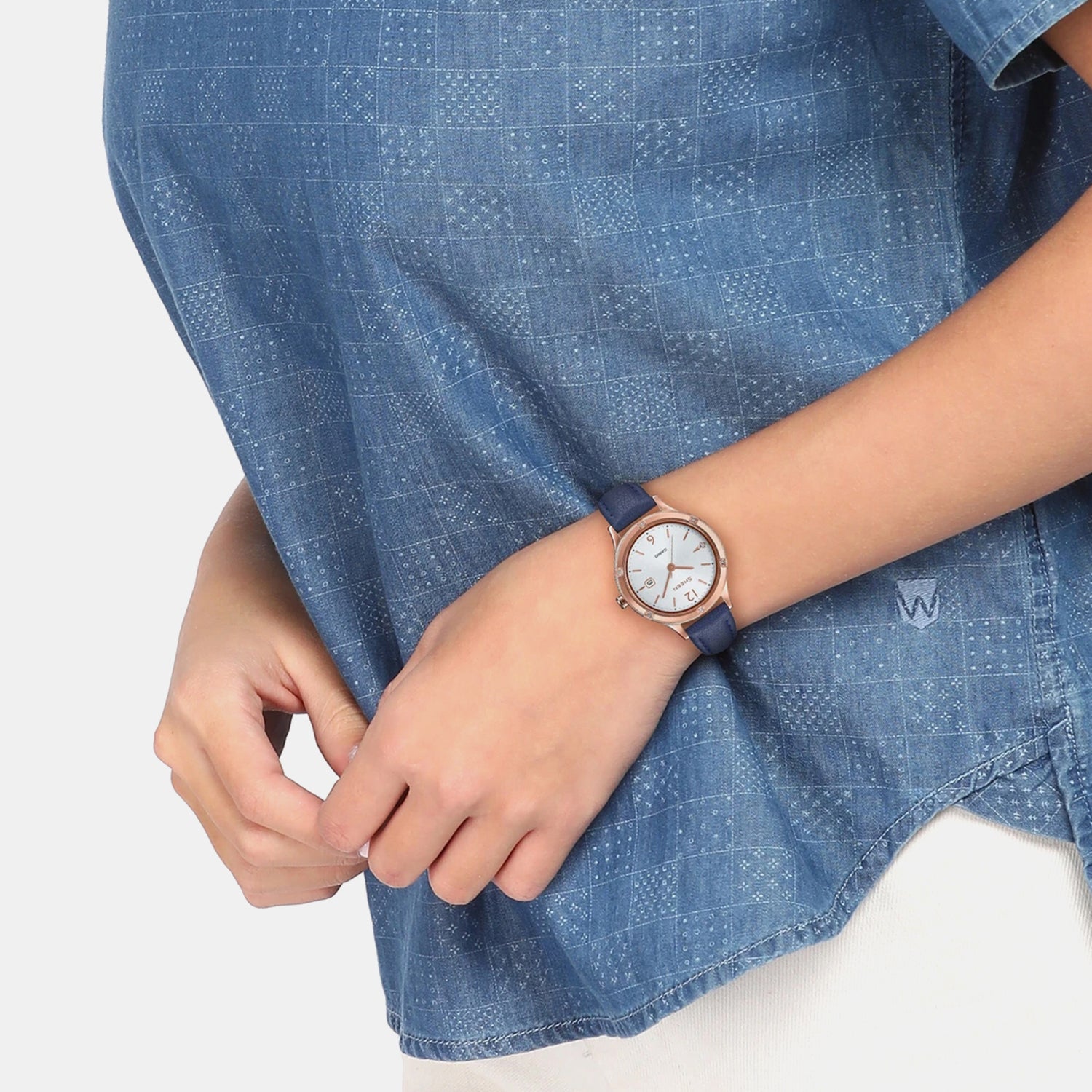 Sheen Women Quartz White Dial Analog Leather Watch SH208