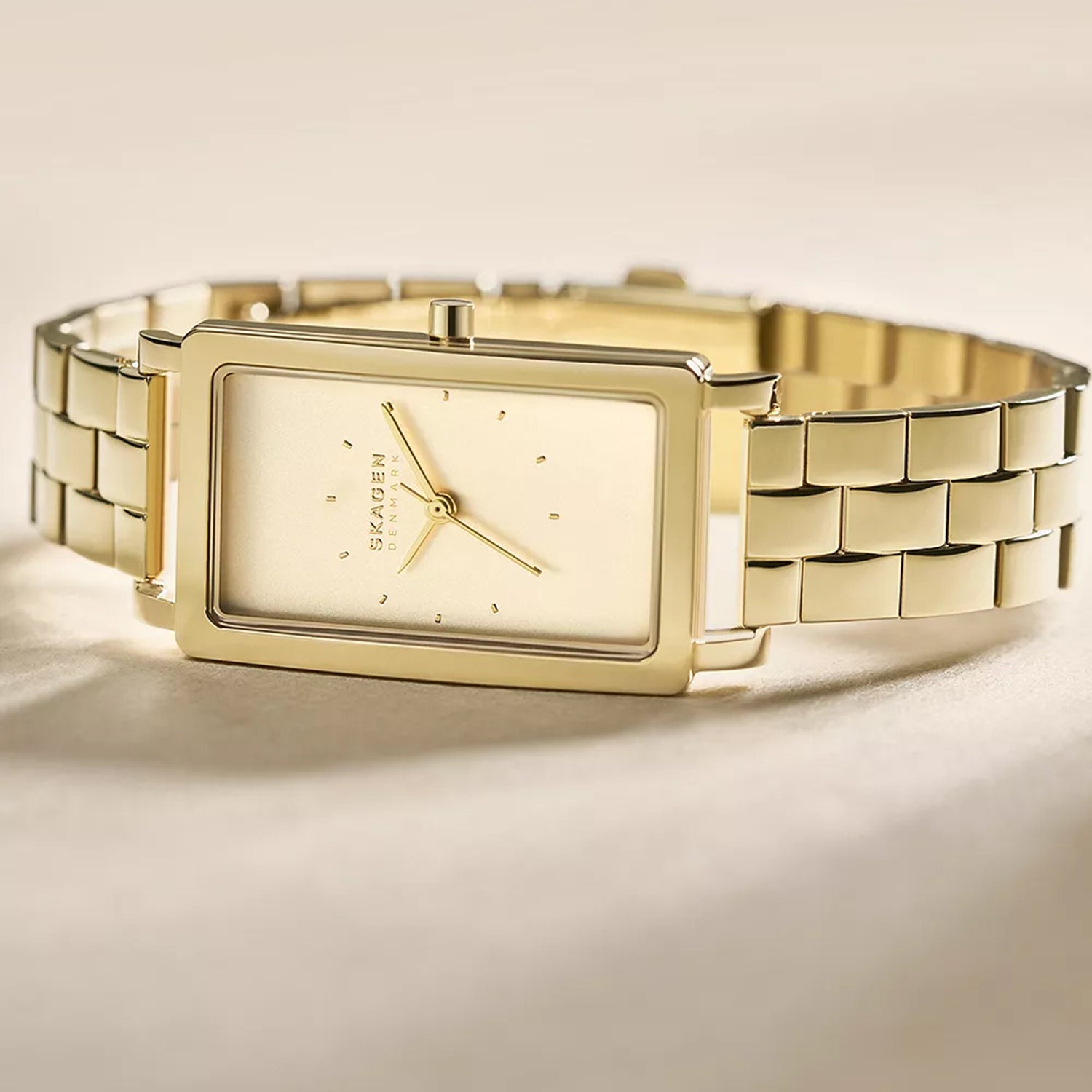 Hagen Men Quartz Gold Dial Analog Stainless Steel Watch SKW3098