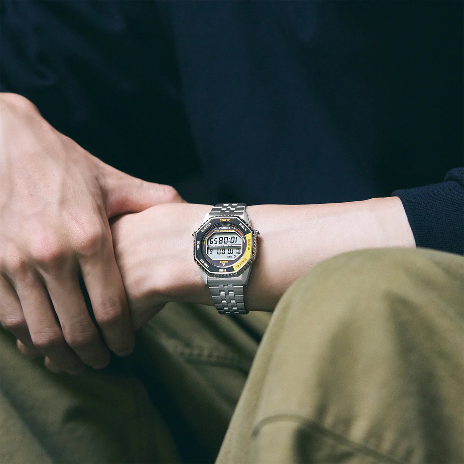 Men Quartz Grey Dial Digital Stainless Steel Watch SMGG17P1