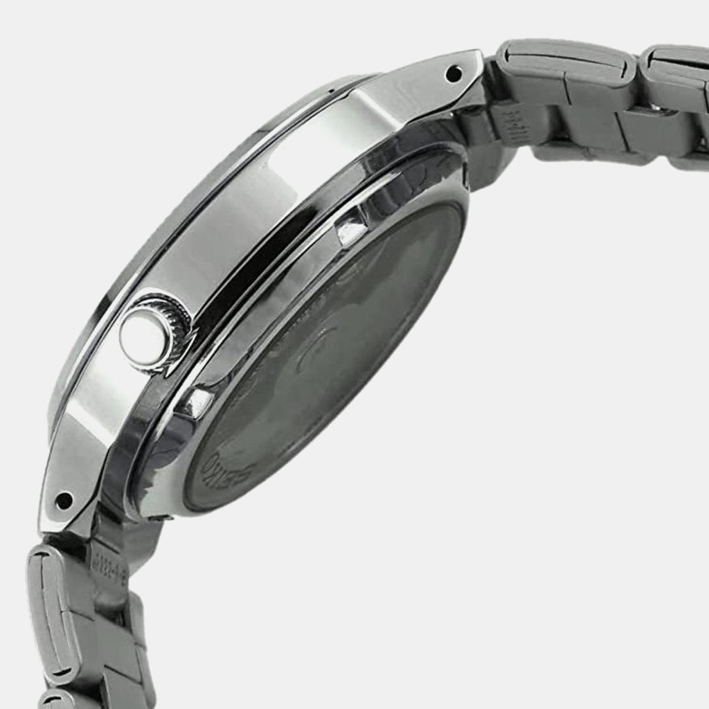 Seiko 5 Men Automatic Black Dial Analog Stainless Steel Watch SNKA23K1