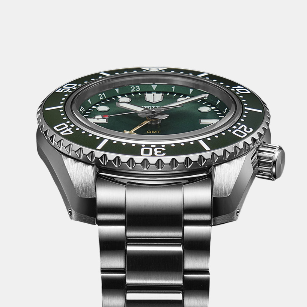 Seiko Men Round Green watch