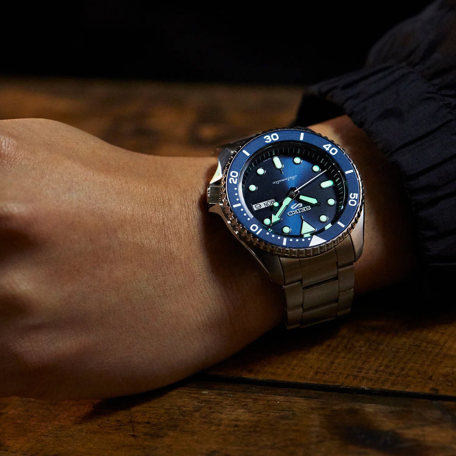 5 Sports Men Automatic Blue Dial Analog Stainless Steel Watch SRPD51K1