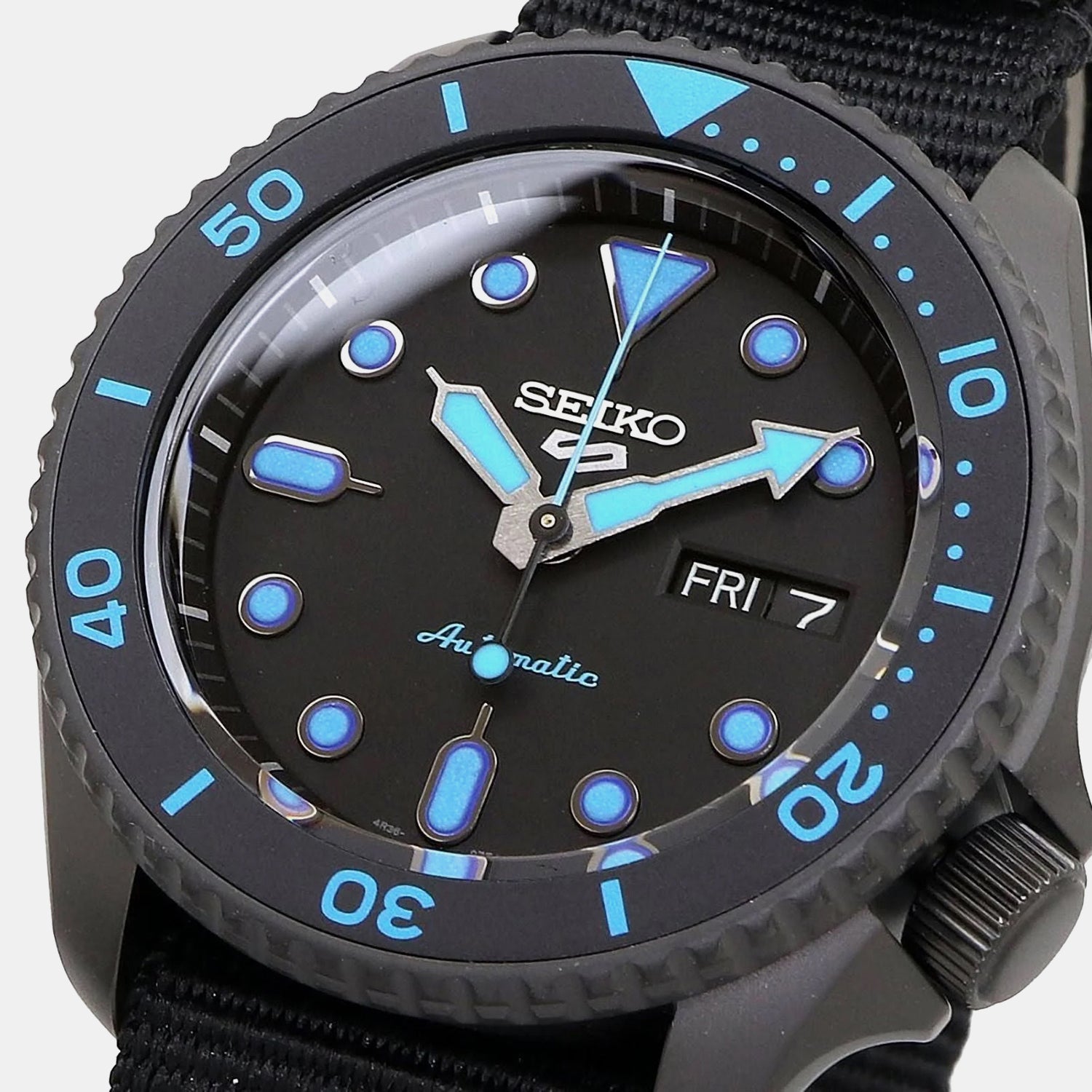 New 5 Sports Men Automatic Black Dial Analog Nylon Watch SRPD81K1