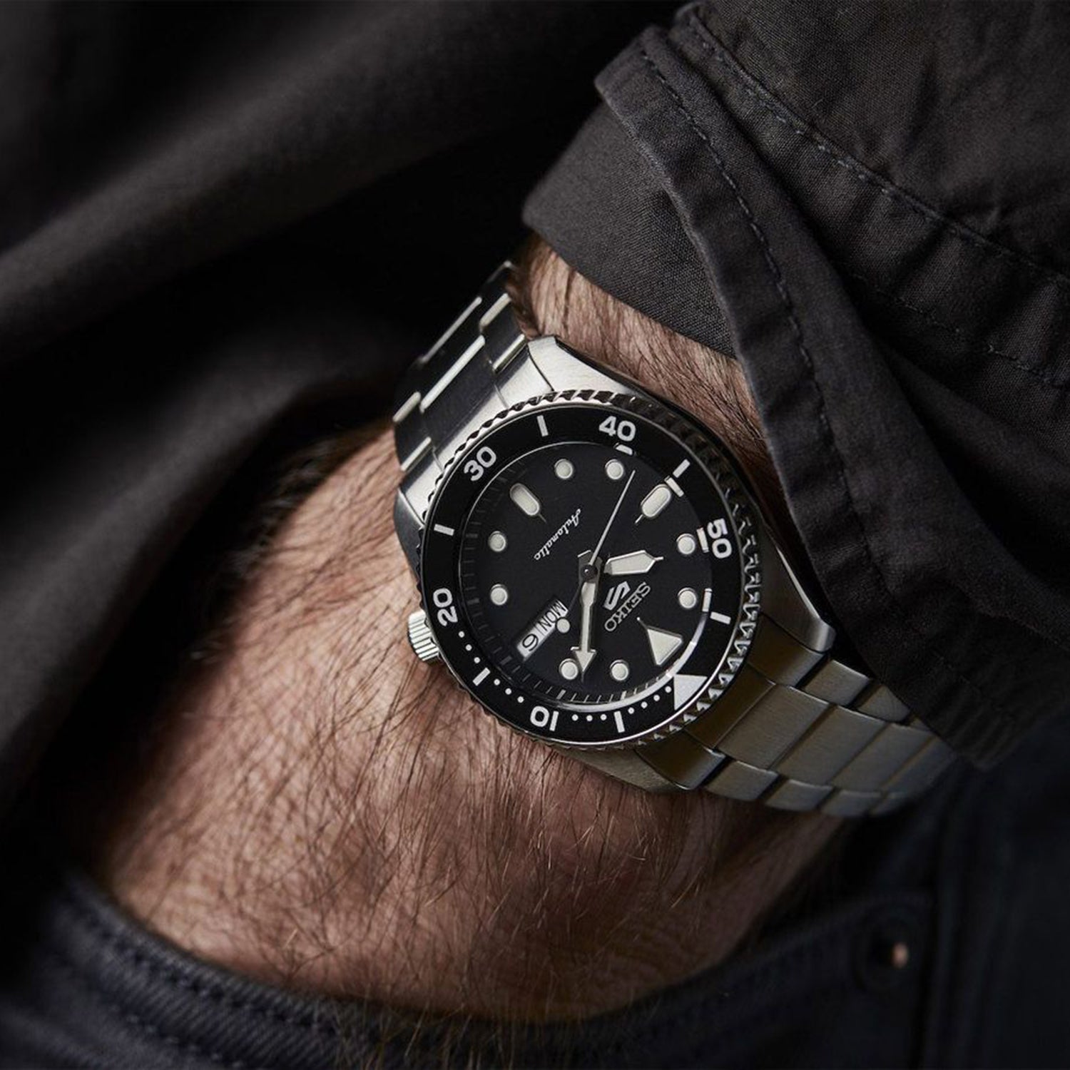 5 Sports Men Automatic Black Dial Analog Stainless Steel Watch SRPK29K1