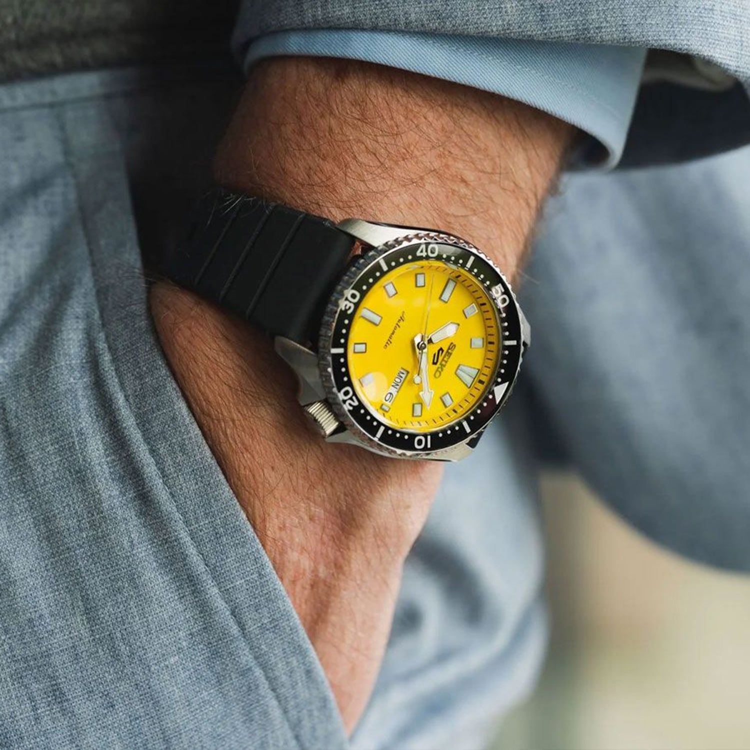 5 Sports Men Automatic Yellow Dial Analog Silicone Watch SRPL87K1