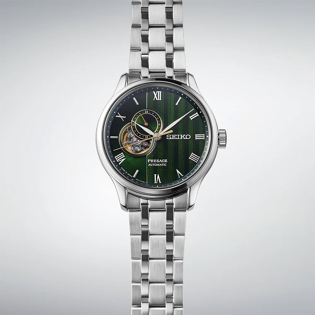 Seiko Men Round Green watch