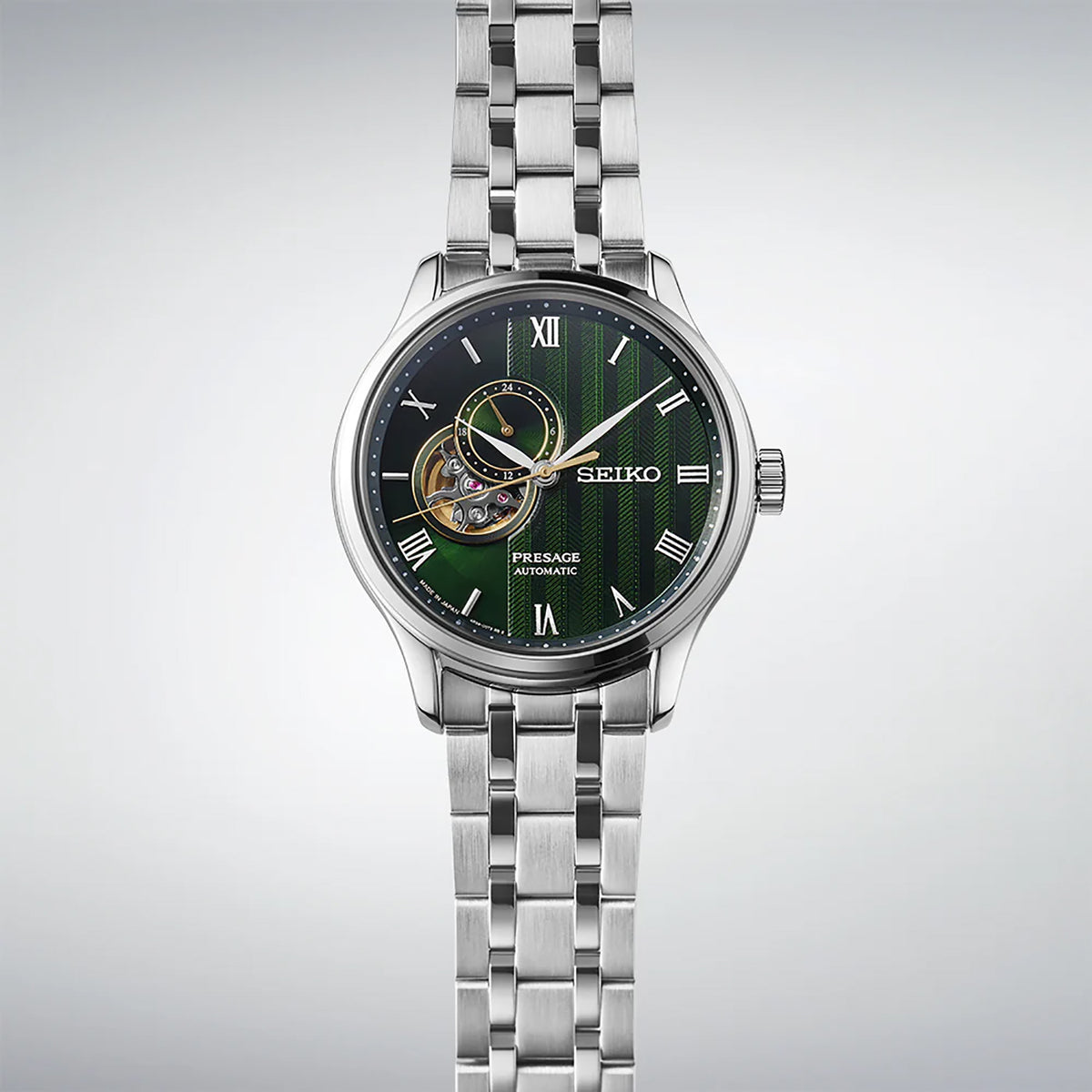 Seiko Men Round Green watch