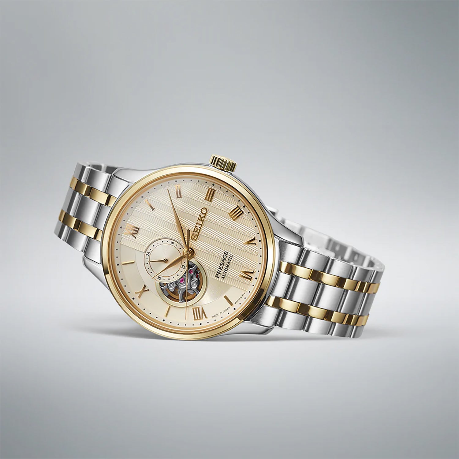 Seiko Men Round Golden watch