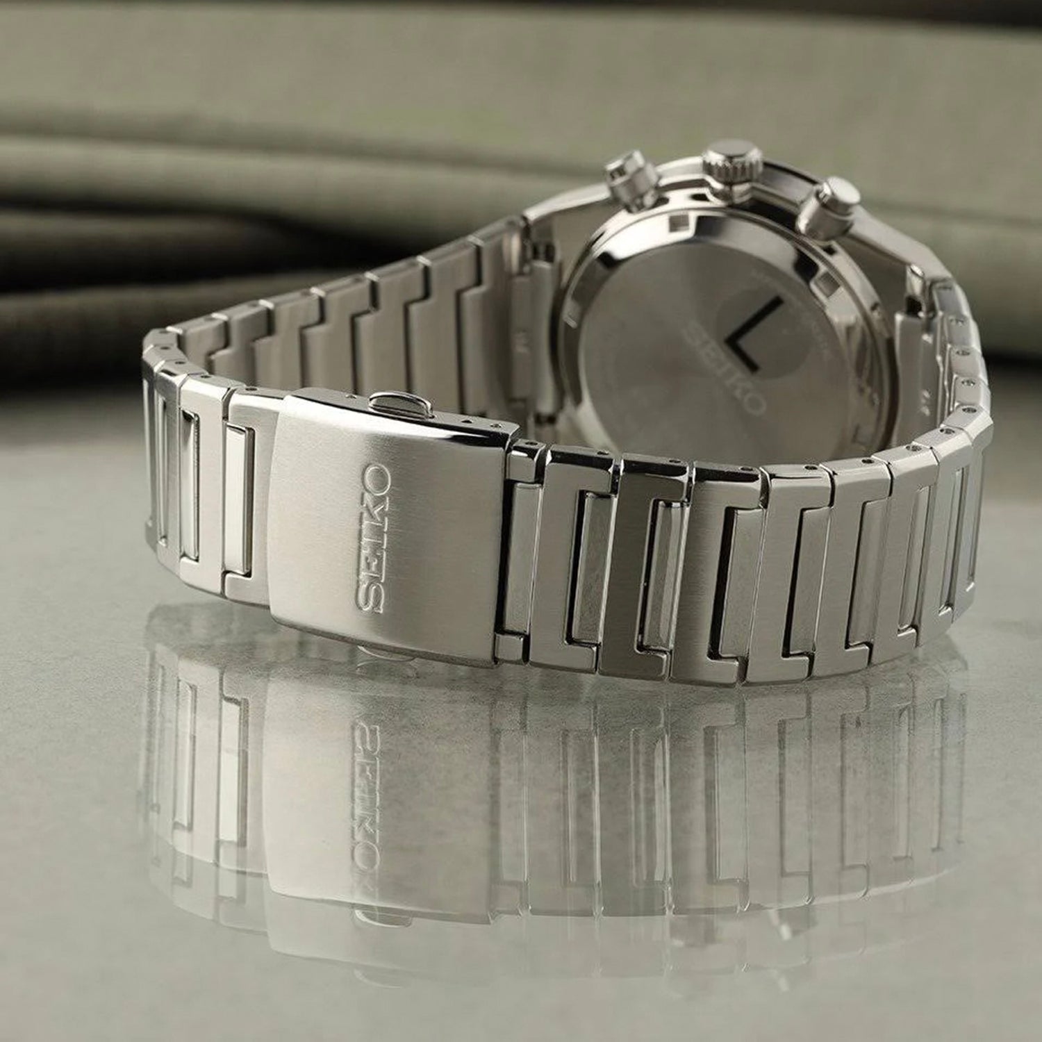 Conceptual Men Quartz Green Dial Chronograph Stainless Steel Watch SSB461P1