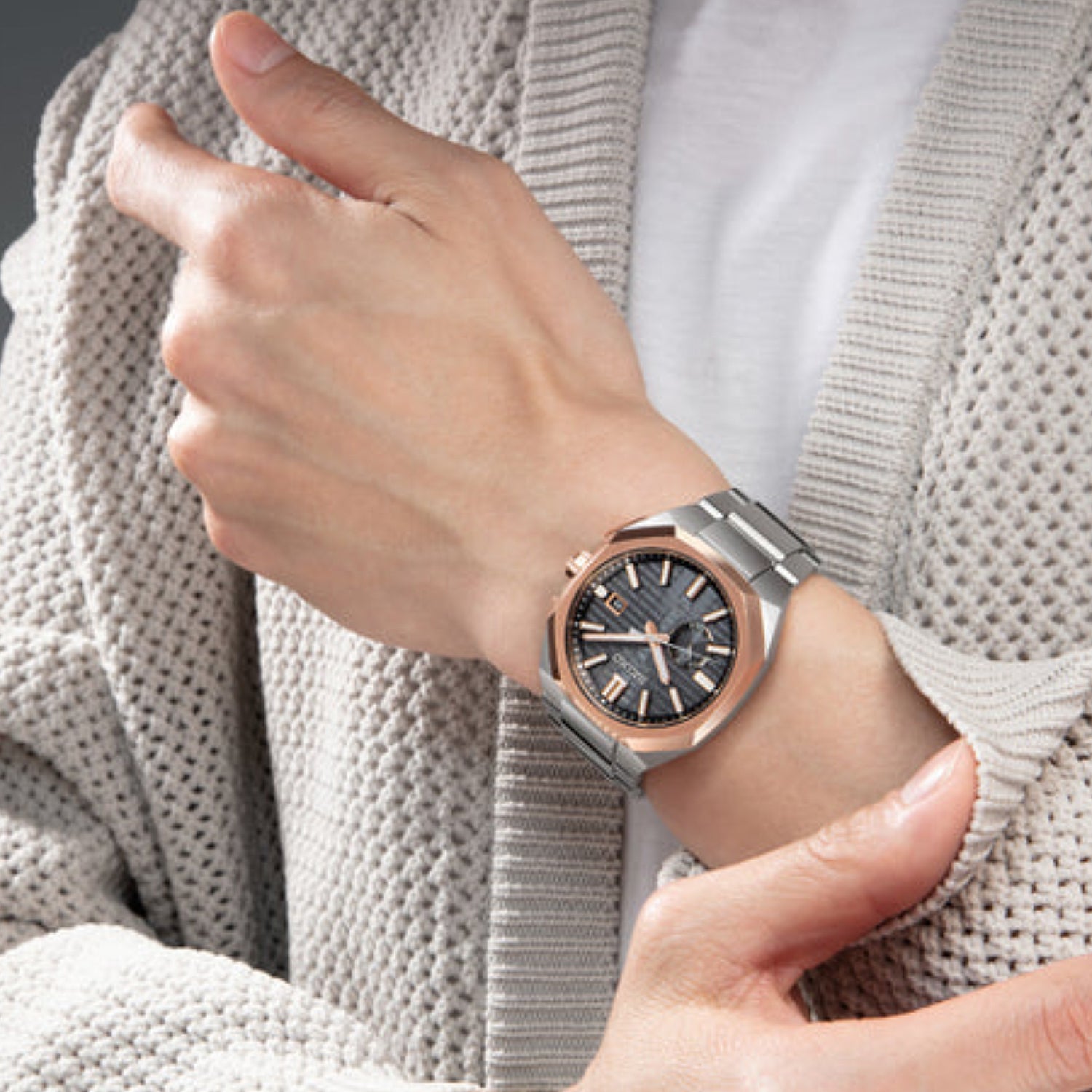 Astron Men Solar Grey Dial Analog Stainless Steel Watch SSJ014J1