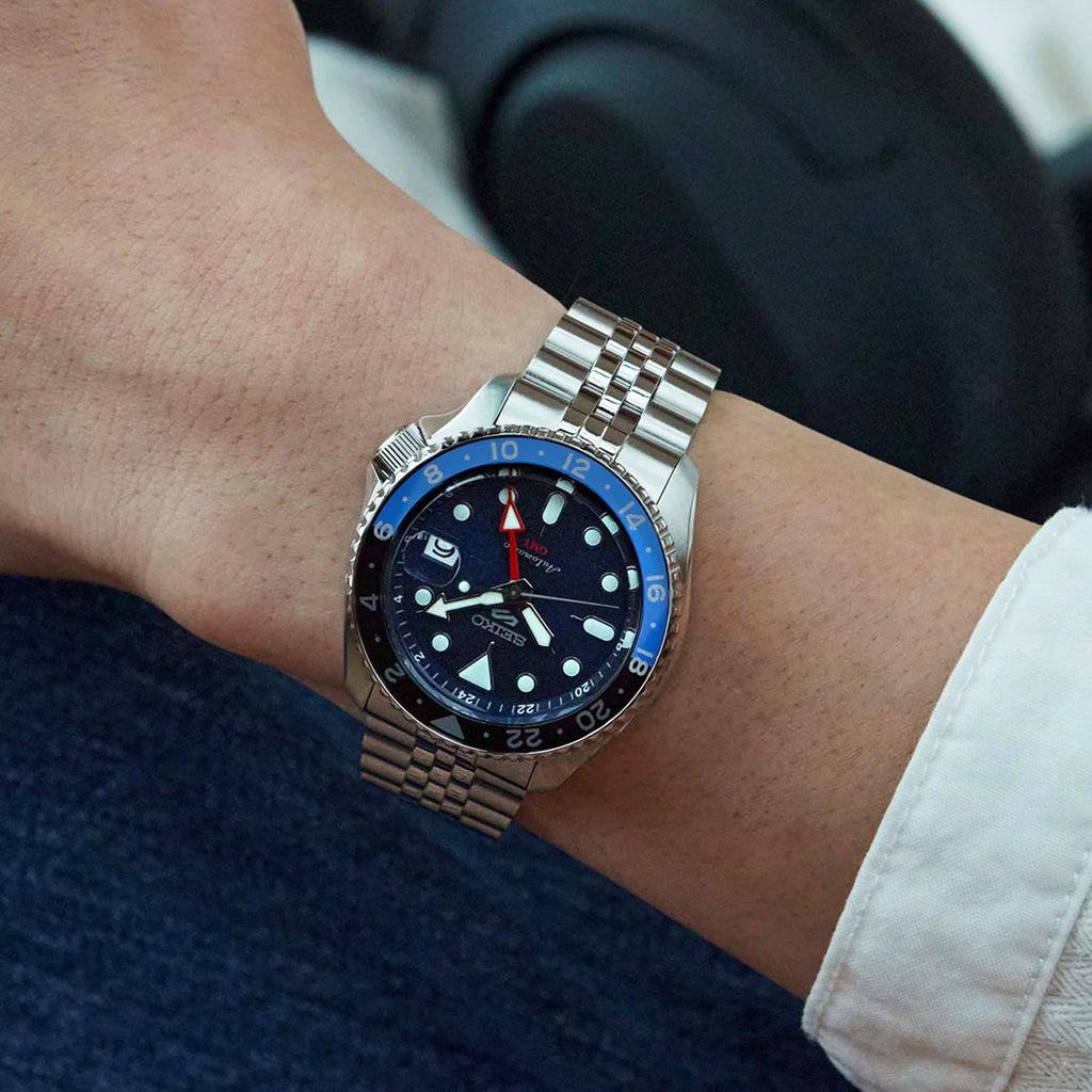 5 Sports Men Automatic Blue Dial Analog Stainless Steel Watch SSK003K1