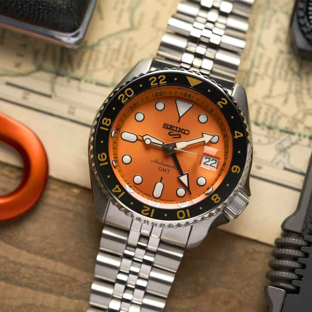 5 Sports Men Automatic Orange Dial Analog Stainless Steel Watch SSK005K1