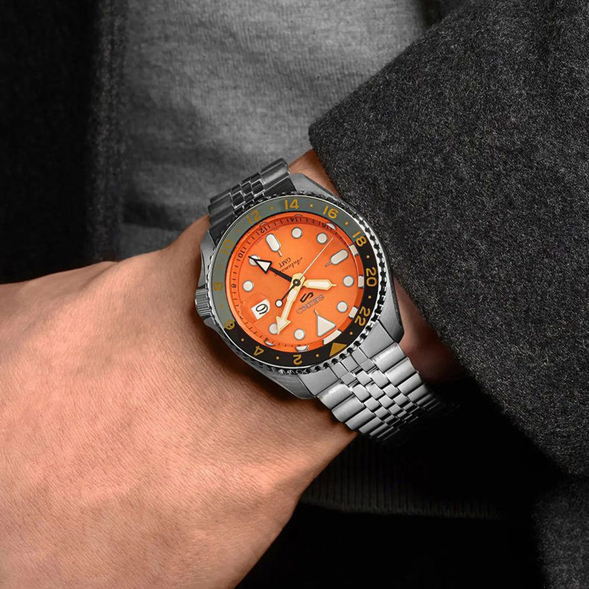 5 Sports Men Automatic Orange Dial Analog Stainless Steel Watch SSK005K1
