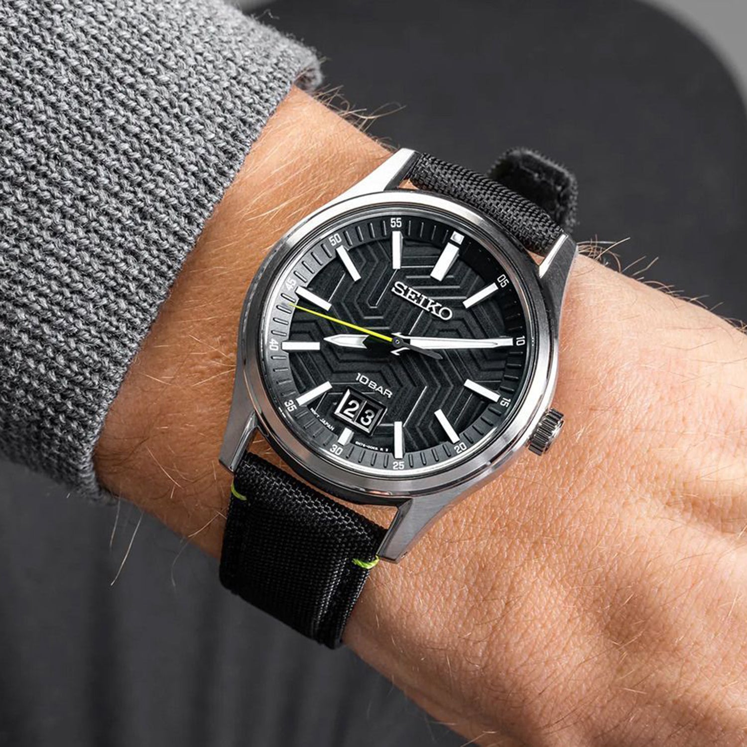 Dress Men Quartz Black Dial Analog Stainless Steel Watch SUR517P1