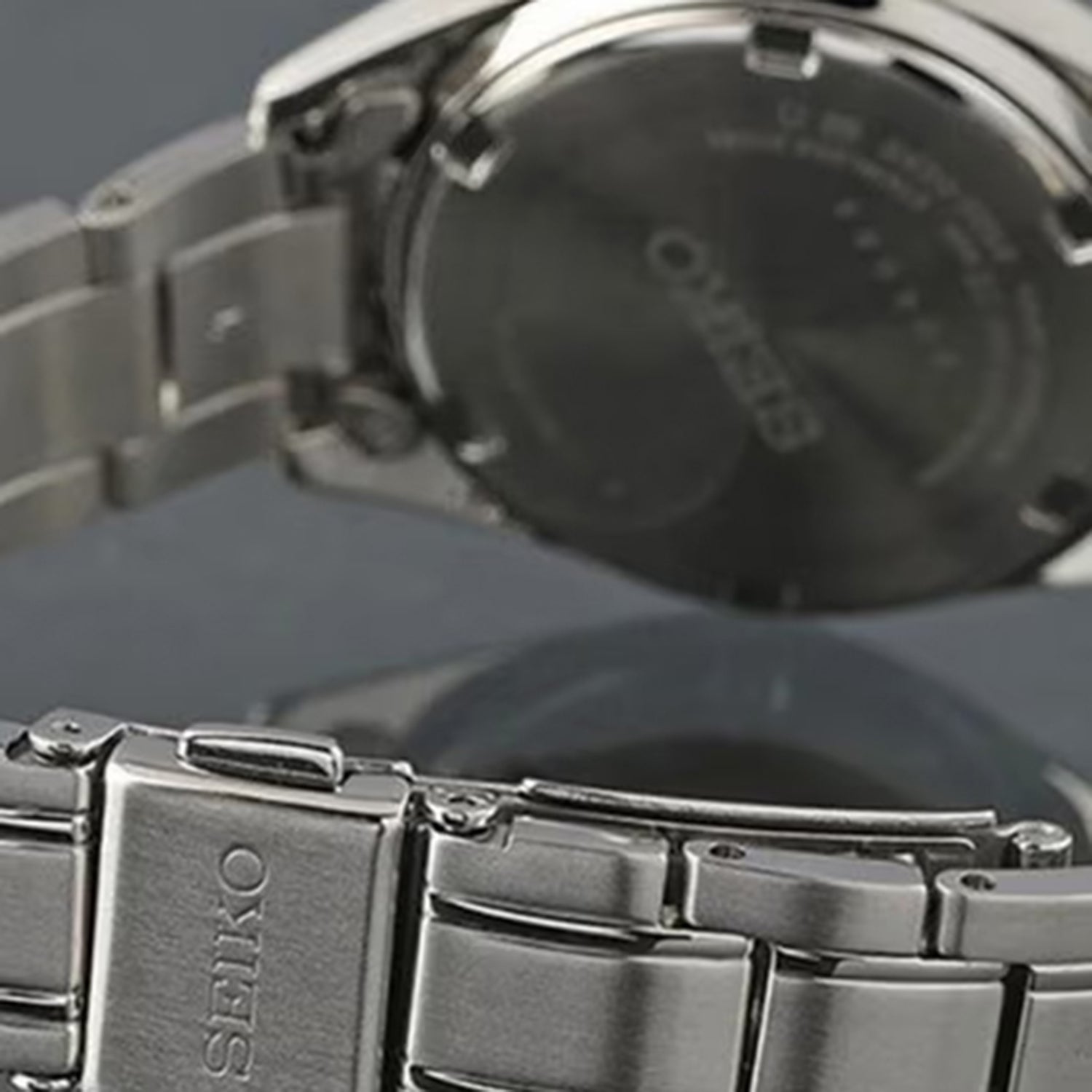 Dress Women Quartz Pink Dial Analog Stainless Steel Watch SUR529P1