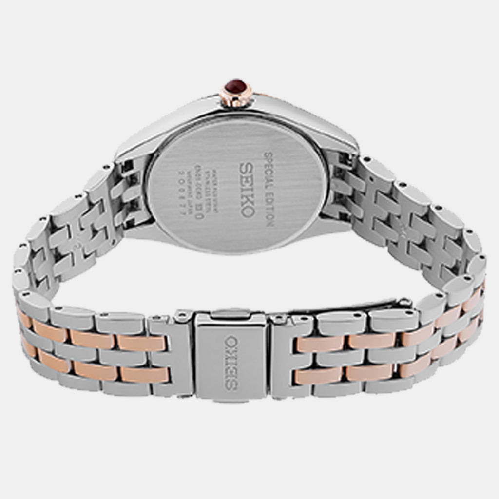 Seiko 29 mm Round Quartz watch