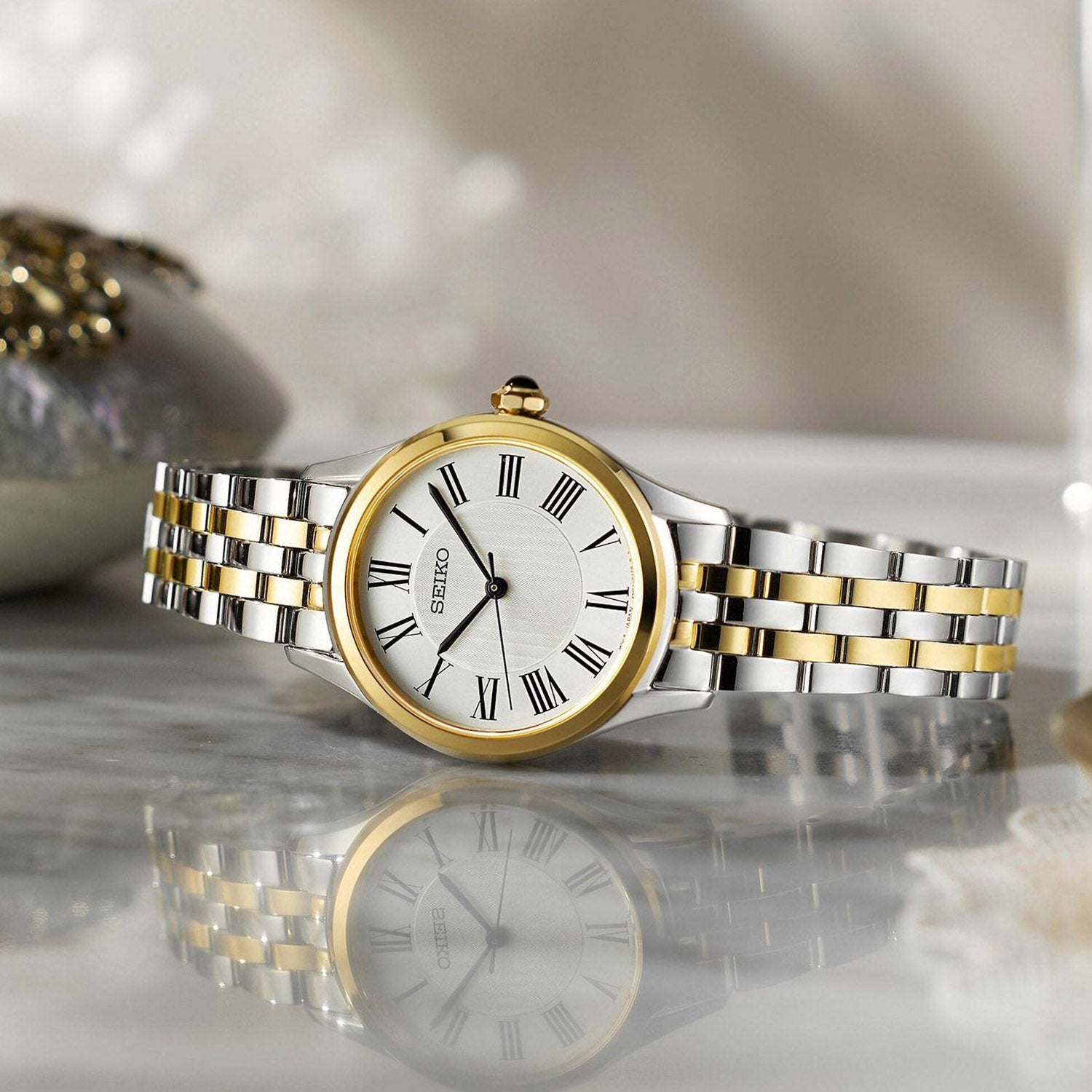 Classic Women Quartz White Dial Analog Stainless Steel Watch SUR612P1