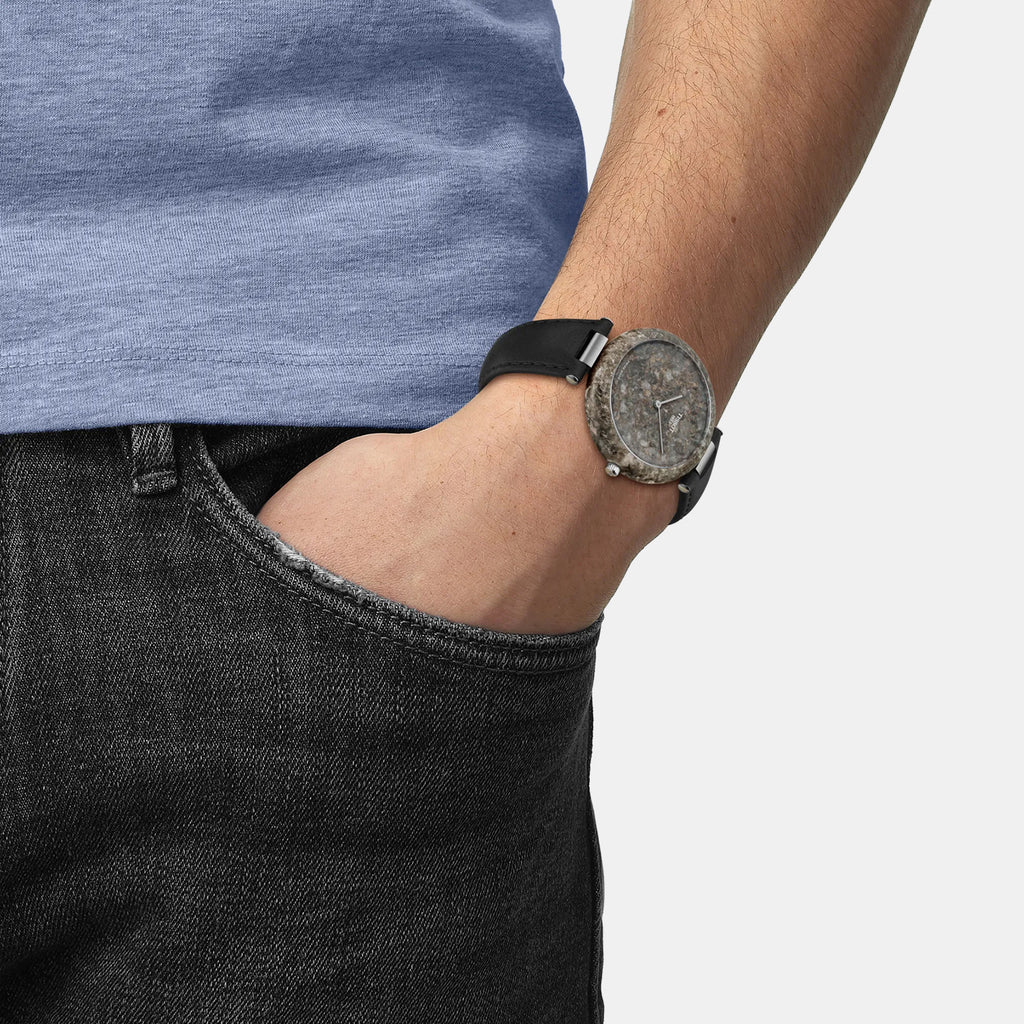 Classic Contemporary Unisex Quartz Grey Dial Analog Leather Watch T1474099651000