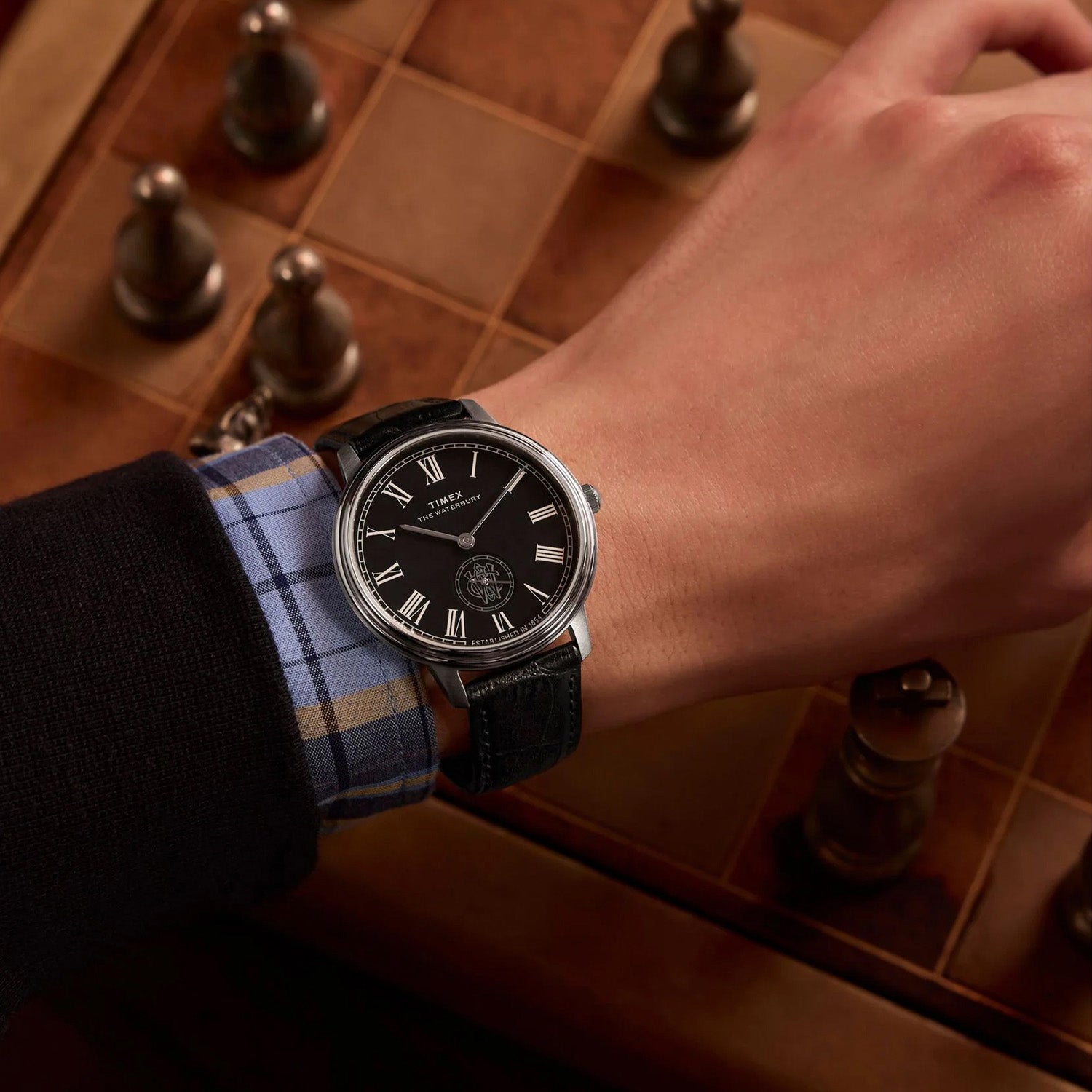 Men Quartz Black Dial Analog Leather Watch TW2Y23200UJ