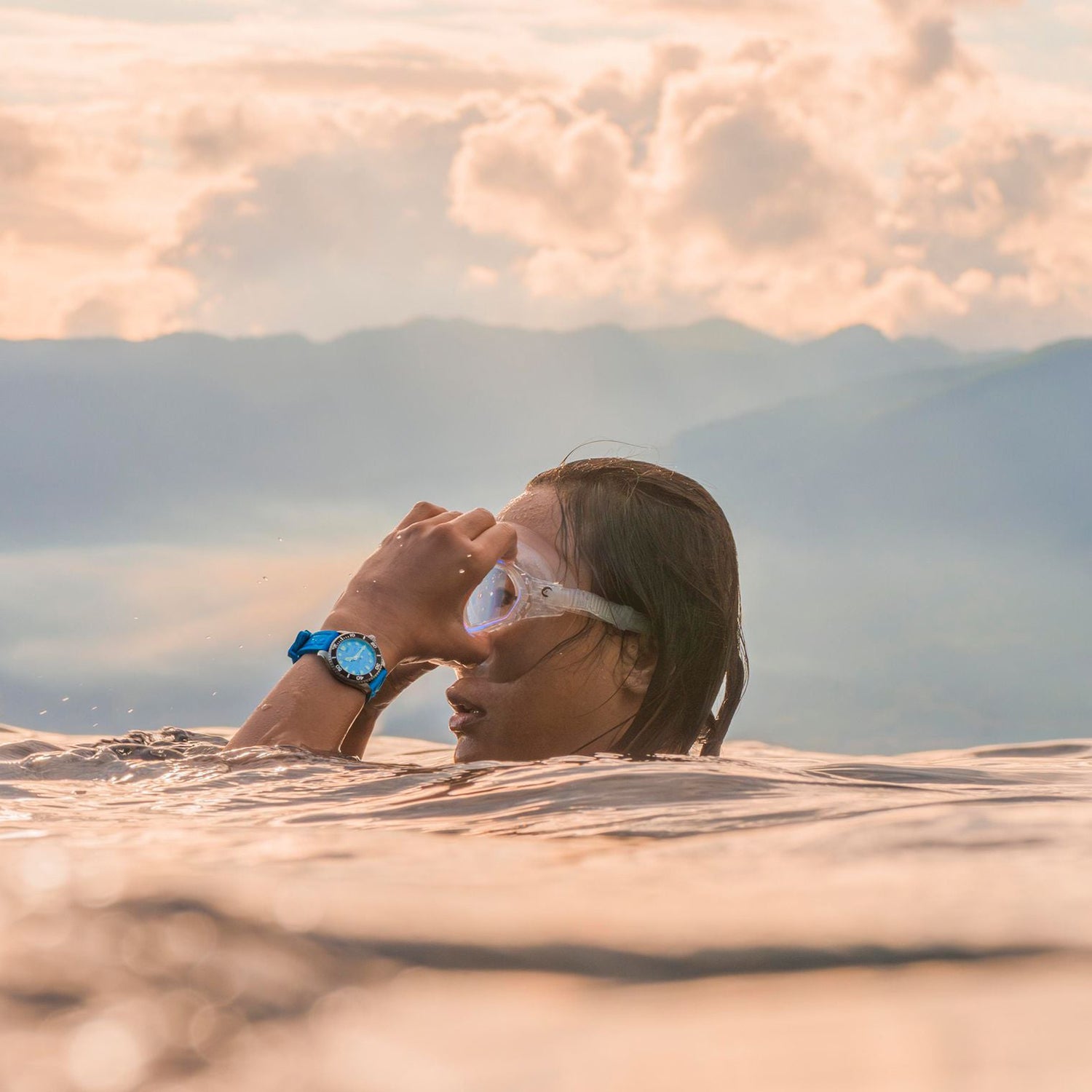 Deepwater Unisex Quartz Blue Dial Analog Rubber Watch TW2Y40400UJ