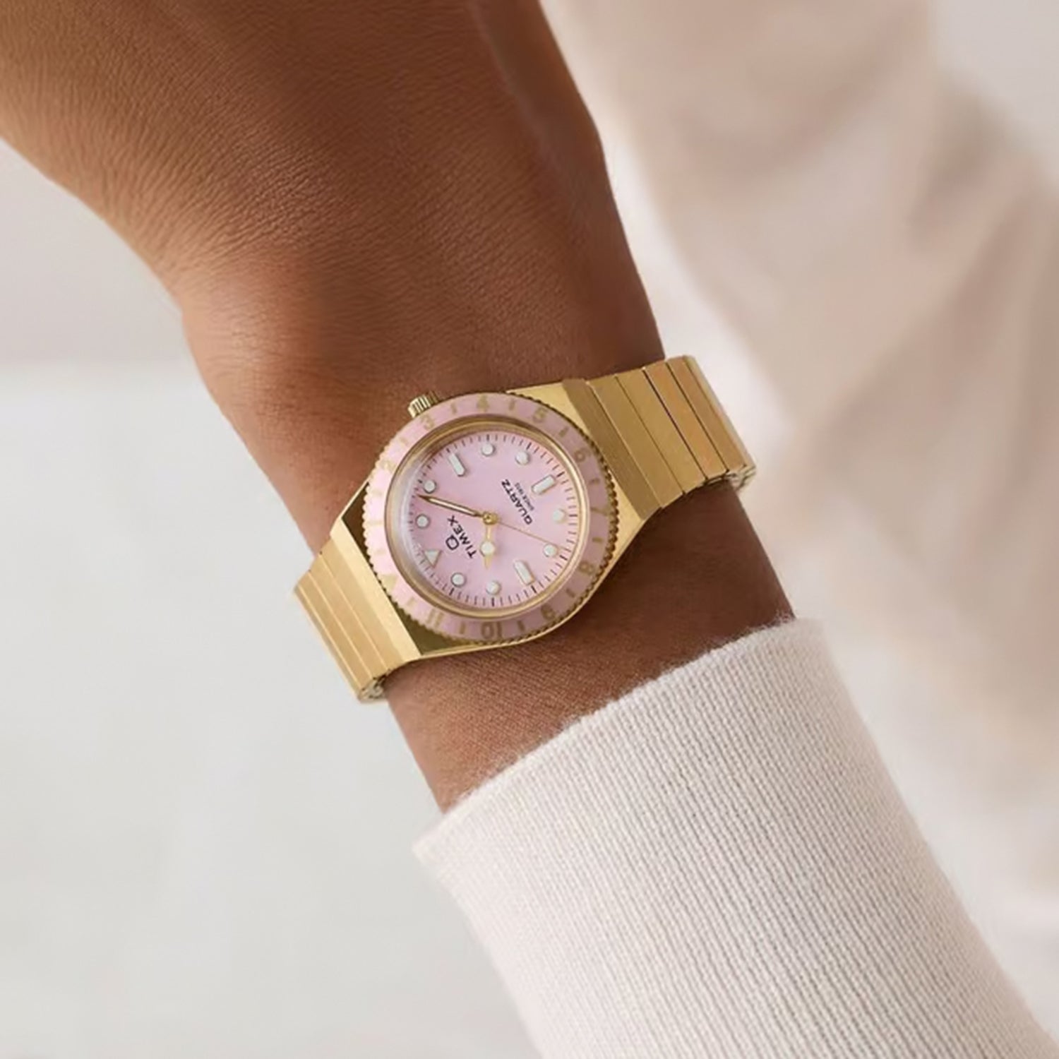 Q Timex Women Quartz Pink Dial Analog Stainless Steel Watch TW2Y57400UJ