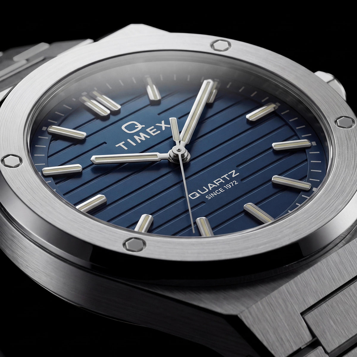 Q Timex Men Quartz Blue Dial Analog Stainless Steel Watch TW2Y81400UJ