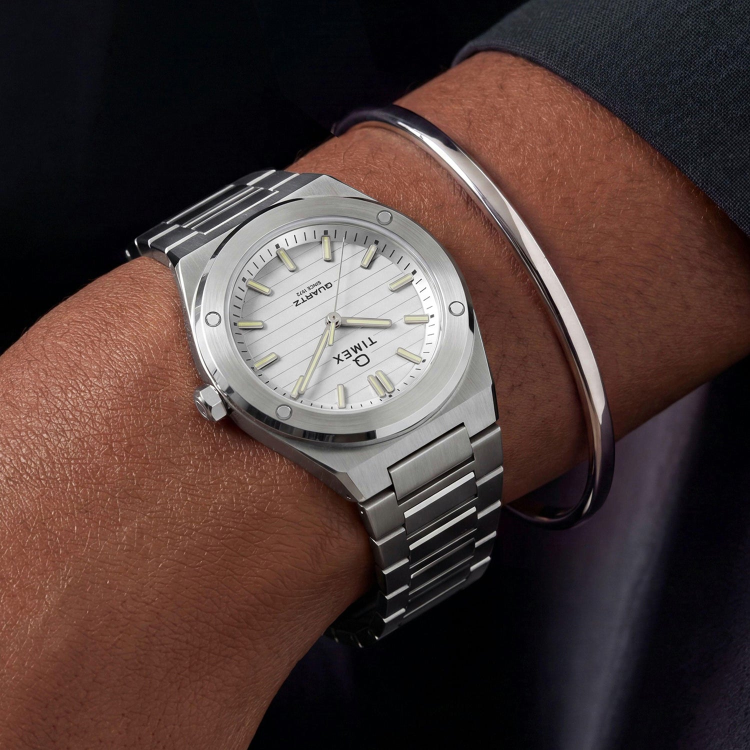 Q Timex Women Quartz Silver Dial Analog Stainless Steel Watch TW2Y81800UJ