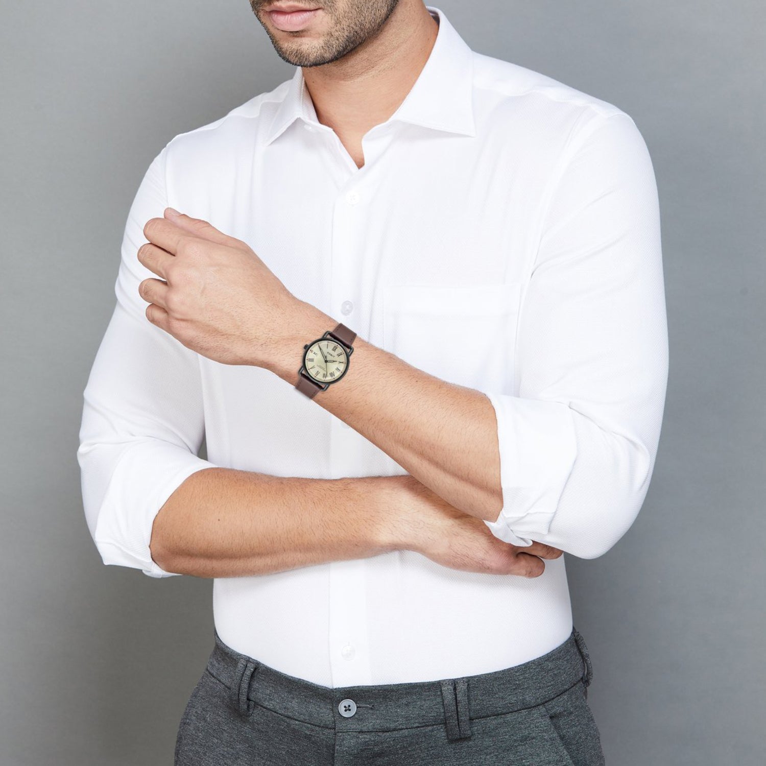 Fashion Men Quartz Champagne Dial Analog Leather Watch TWEG25601