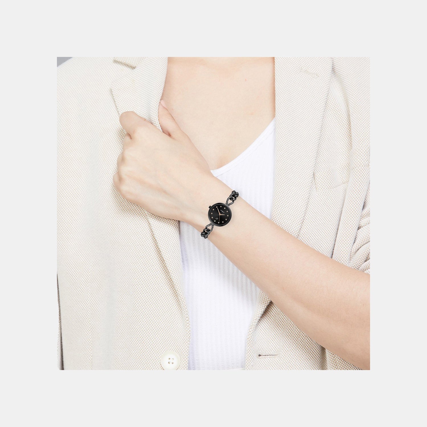 Fria Women Quartz Black Dial Analog Brass Watch TWEL23804