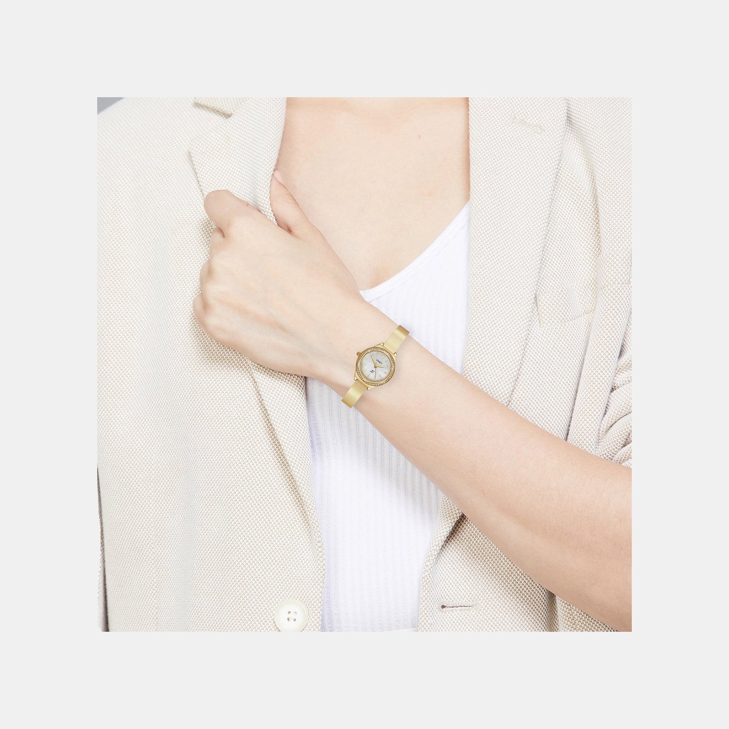 Fria Women Quartz Mother of Pearl Dial Analog Brass Watch TWEL24202