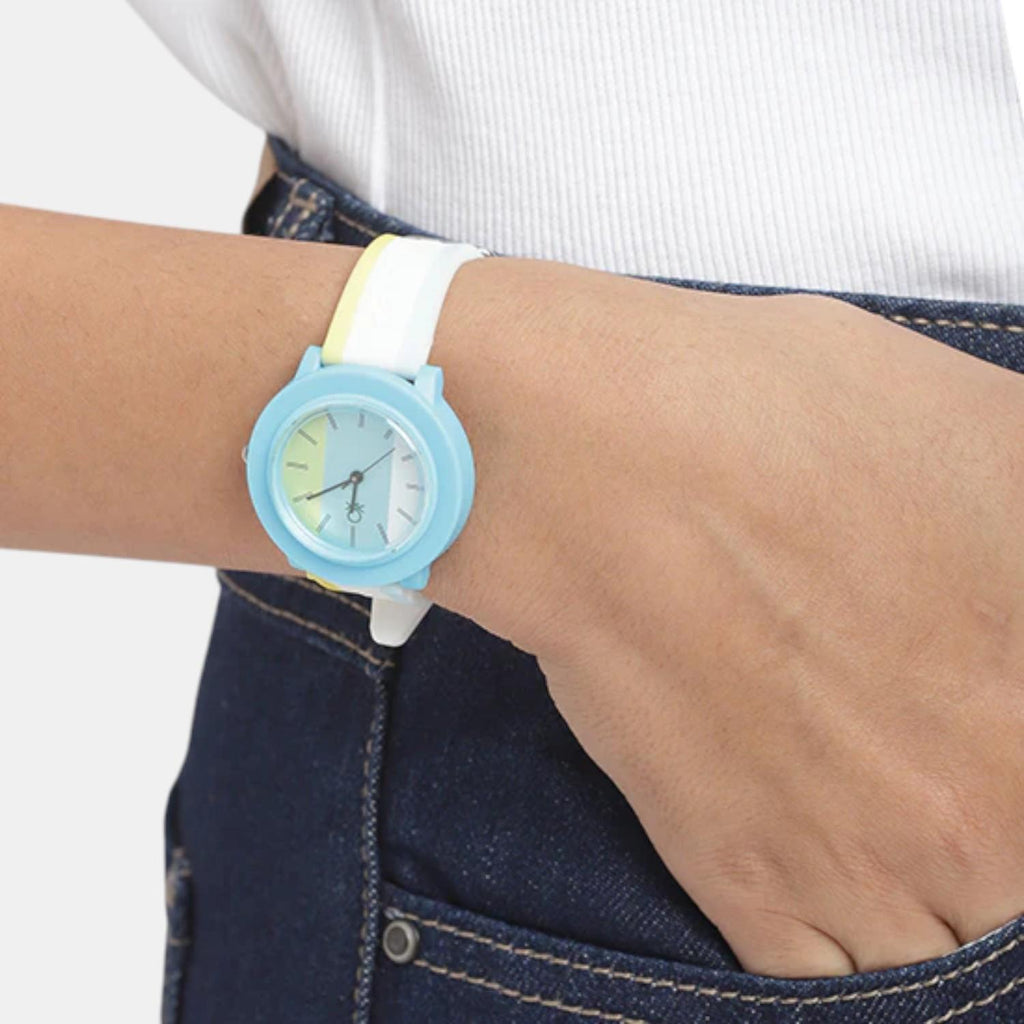 Iconic Women Quartz Multi-Colour Dial Analog Silicone Watch UWUCL0402