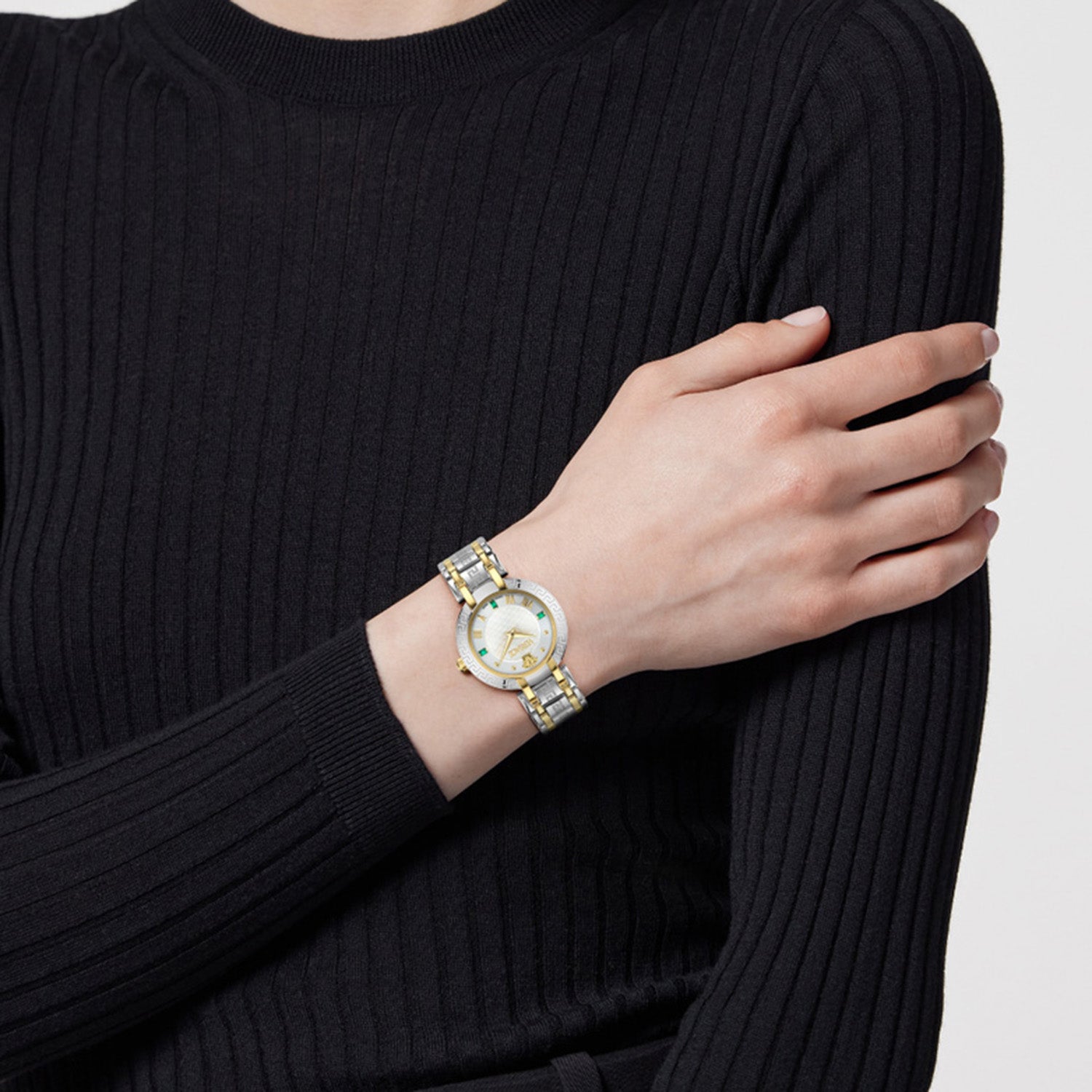 Antlia Women Quartz Silver Dial Analog Steel Watch VE0P00725