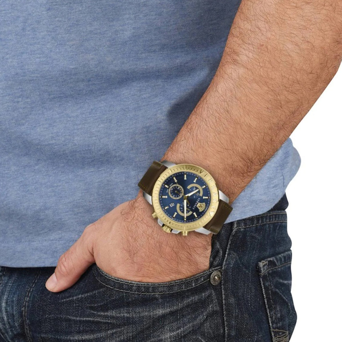 Men Quartz Blue Dial Chronograph Leather Watch VE2E00221