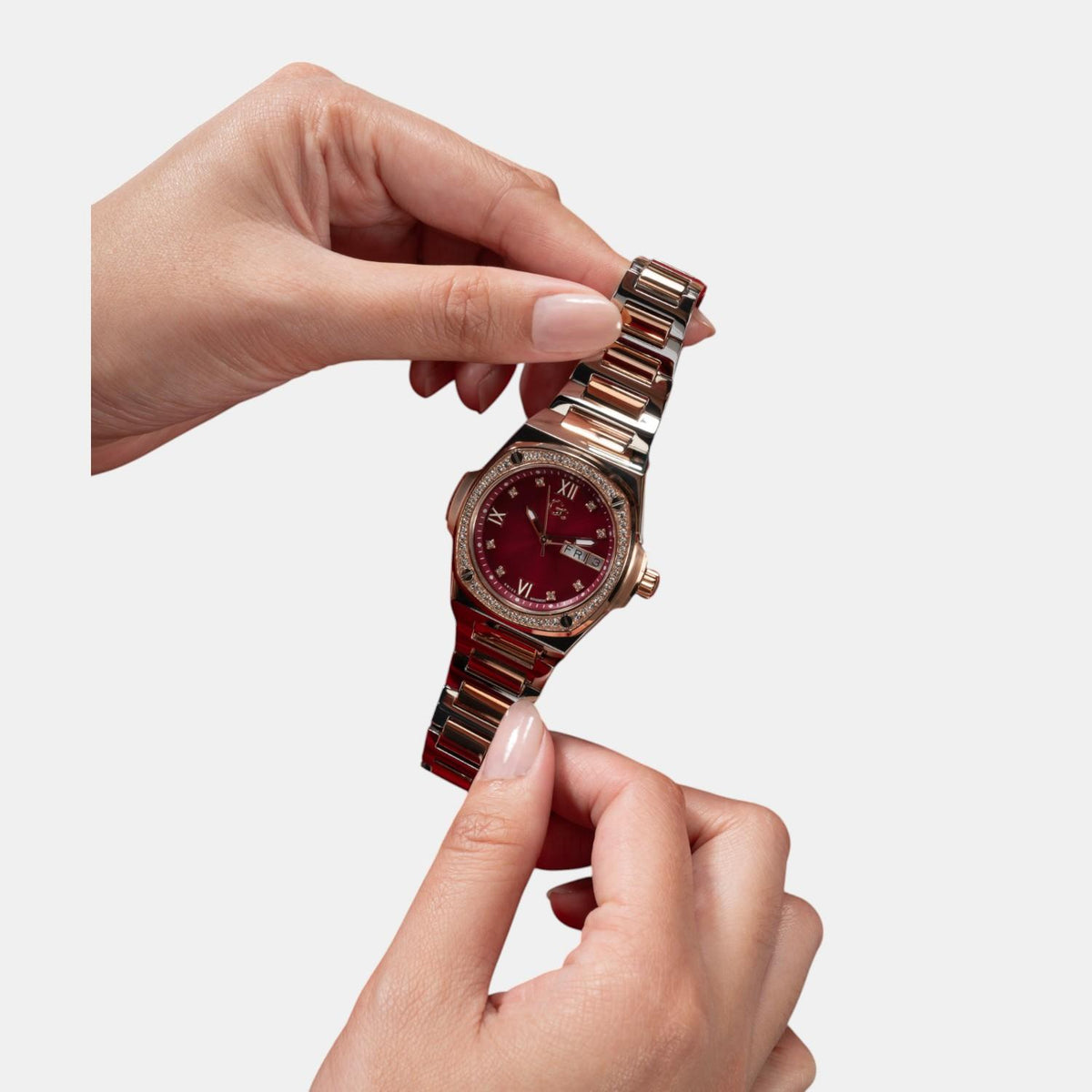 Coussin Women Quartz Red Dial Analog Stainless Steel Watch Y98009L3MF